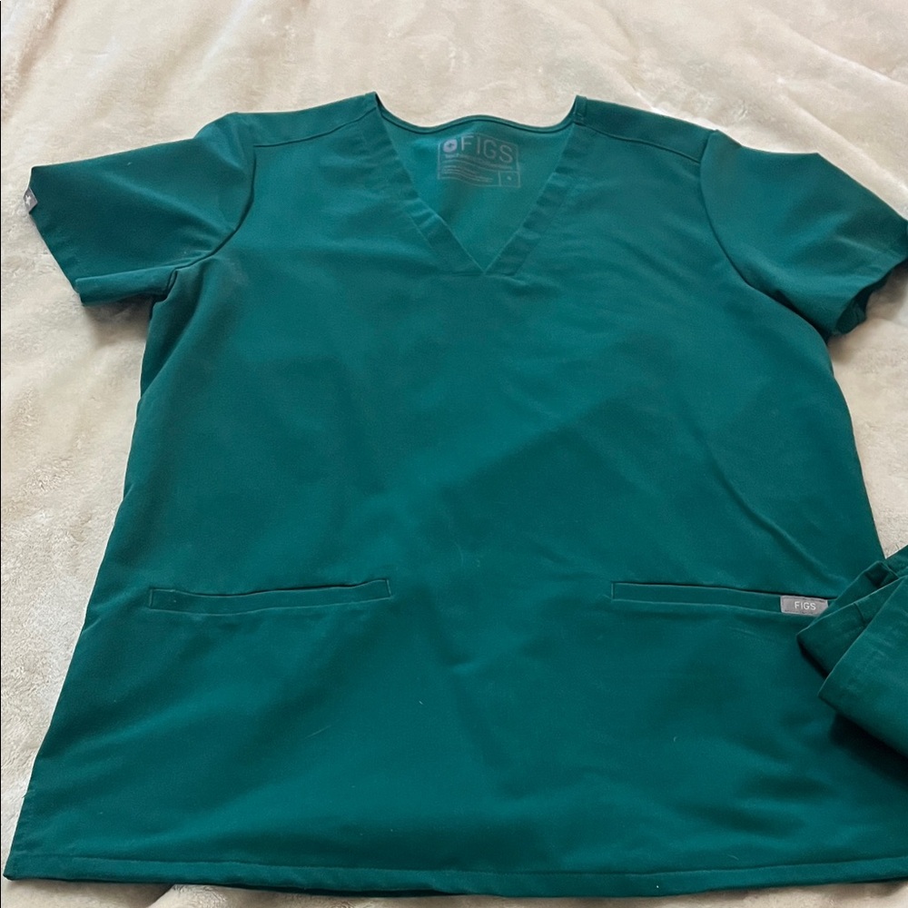 Figs Emerald Green Scrub Set